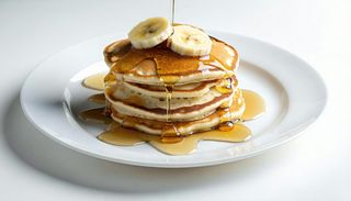 Pancake con miele e banana