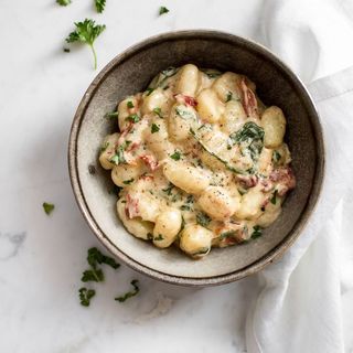 Gnocchi Con Crema,Tomate Secos Y Albhaca