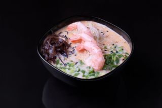 Zupa Tom Yum z krewetkami