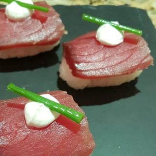 Nigiri de atún (2 uds.)