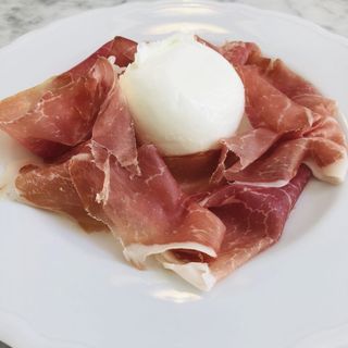 Jamon de Parma y mozzarella de bufala DOP
