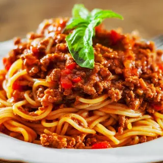 Ración De Pasta A La Boloñesa