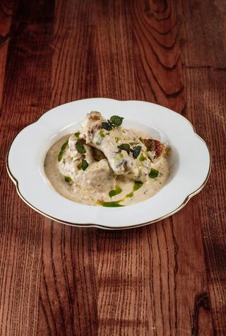 Секрети села Шкмері: ніжне курча (350г)