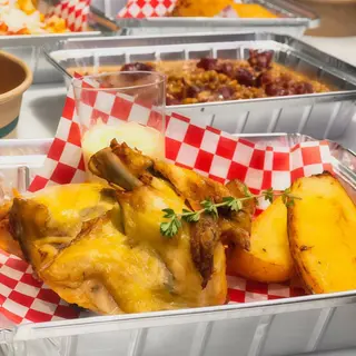 Cuarto de pollo al horno con patatas estilo caliu
