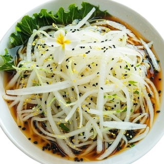 25. Ensalada De Algas Blancas