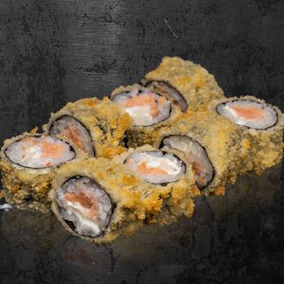 Хосомаки темпура пушена сьомга (8бр - 140г)