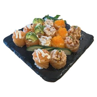 #1120- Gunkan Salmão (15 peças)