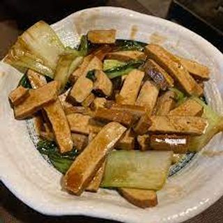 Tofu stufato con verdura