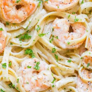 Creamy Shrimp Alfredo Pasta