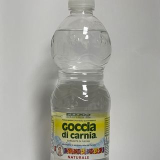 Acqua naturale