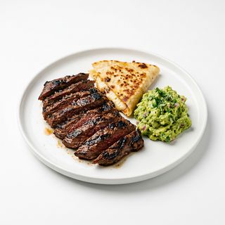 Carne asada a la tampiqueña