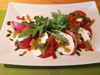 Салата Капрезе (400г)