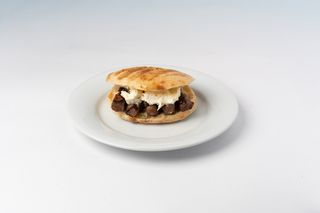 Sarajevski ćevap na kajmaku 5 komada