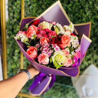 Bouquet de fleurs multicolores 