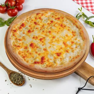 პიცა 4 ყველის  33 სმ