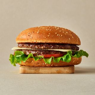 Говяжий чизбургер х2 (550г)