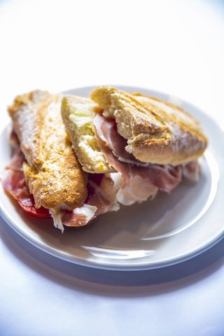 Bocadillo De Jamón Serrano (L)