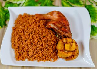 Jollof rice +oven grill chicken +plantain 