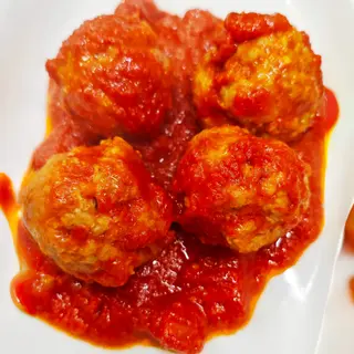 4 Polpette di carne al sugo