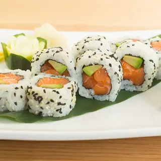 80.Uramaki sake avocado
