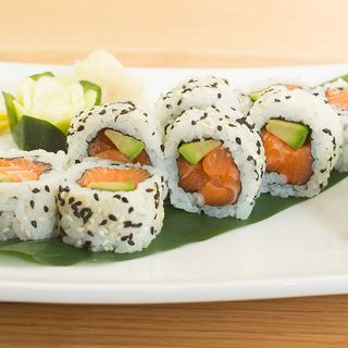 91.Salmon roll
