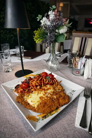 SCHNITZEL NAPOLI
