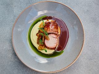 Медальйони зі свинини з картопляним пюре (420g)