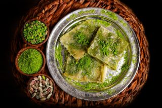 Katmer - foietaj cu fistic si caimac