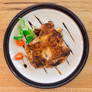 Сочна пилешка пържола (200г)