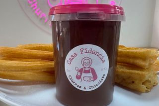 Combo de 3 porras + 3 churros lazo + 1/2 litro de chocolate