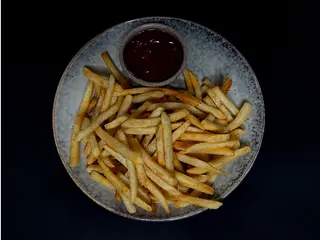 Картопля фрі (150/50г)