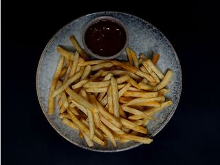 Картопля фрі (150/50г)