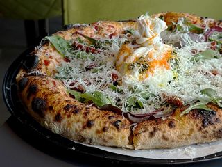 Піца з буратою (720г)