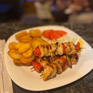 Frigărui de pui la gratar