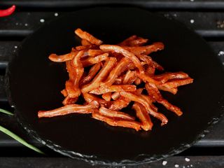 Мариновані вуха (100г)