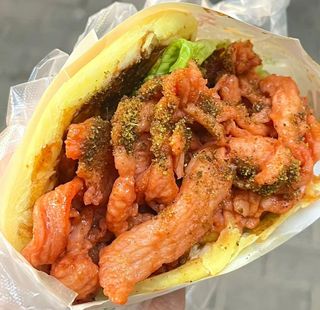 Mo con carne di pollo