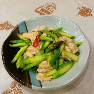 Pollo saltato con Asparagi 