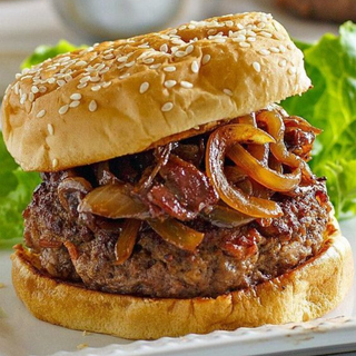 Hambúrguer de Cebola Caramelizada