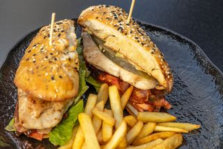 სენდვიჩი BTL ქათმის ხორცით