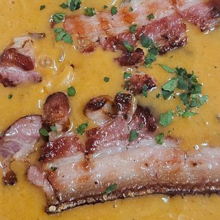 Fasole pârgălită cu slanina fripta