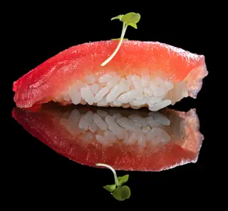 N2.Nigiri De Atún (2 Pzas.)