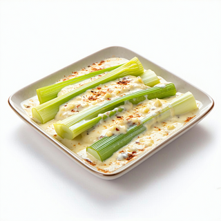 Puerros De Fresno Gratinados Con Crema De Queso De Valdeón