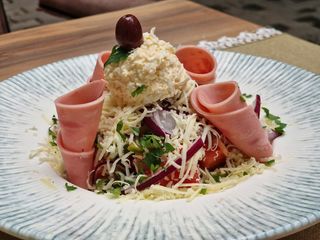 Овчарска салата (400г)