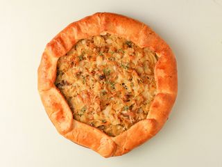 Пиріг з запеченою картоплею та сиром (1kg)