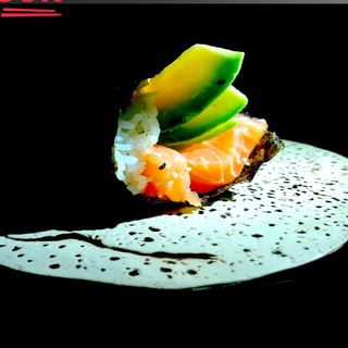 Tm 01 Temaki salmone  1 pezzo