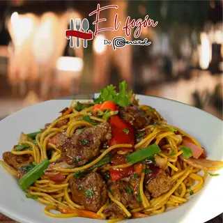 Tallarín Saltado