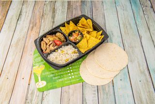 4 Tacos Fajitas Pollo + Totopos