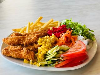 Menu crispy frango prato