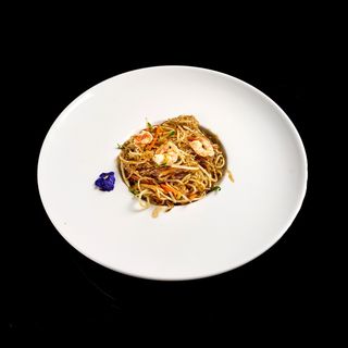 302 Spaghetti di soia con gamberi e verdure