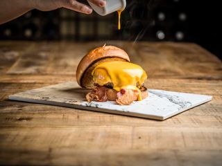 Burger Beicon Cheeseburger